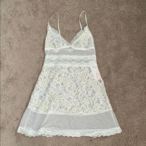 BRAND NEW! White lace lingerie set